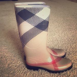 Burberry House Check Rain Boots